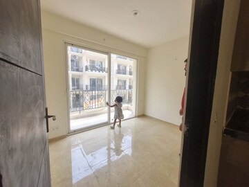 Room in 3 BHK Builder Floor at Signature Global Park 4 and 5, Sohna Sector 36 – for Rent