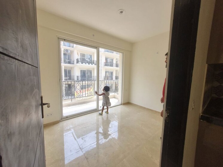 Room, signature-global-park-4-and-5 3 Bedroom 1120 Sq.Ft. Builder Floor In Sohna Sector 36 Gurgaon 9793997