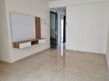 Room in 3 BHK Builder Floor at Signature Global Park 4 and 5, Sohna Sector 36 – for Rent