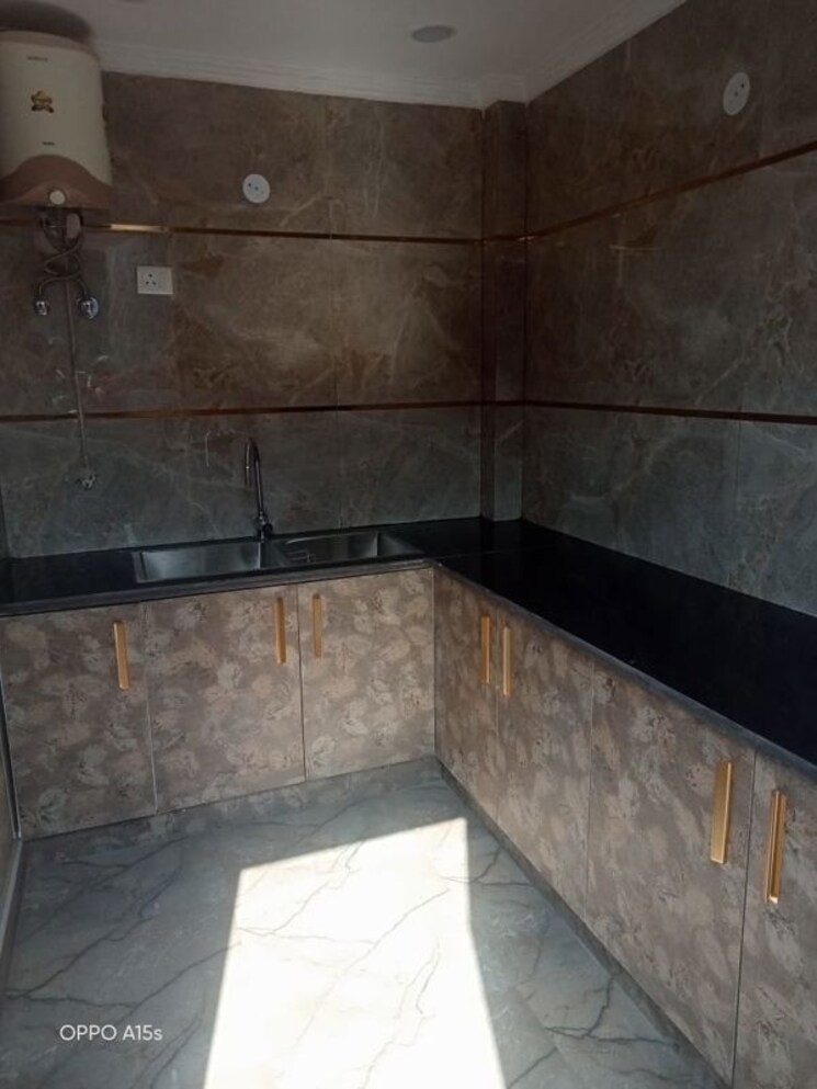 Kitchen, jasola 4 Bedroom 300 Sq.Yd. Apartment In Jasola Delhi 9794027