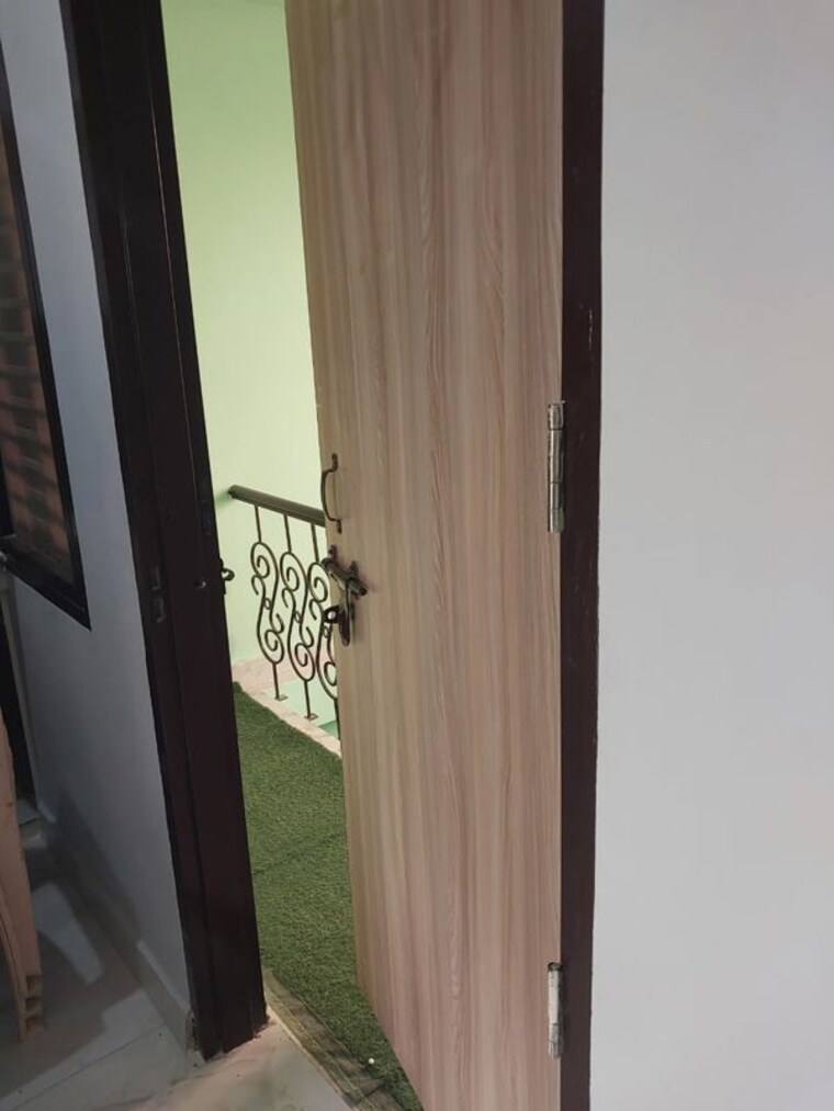 Balcony, delta i greater noida 1 RK 400 Sq.Ft. Independent House In Delta I Greater Noida Greater Noida 9792889
