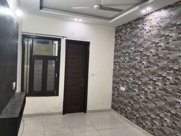 2 BHK Builder Floor For Sale in Ghazipur