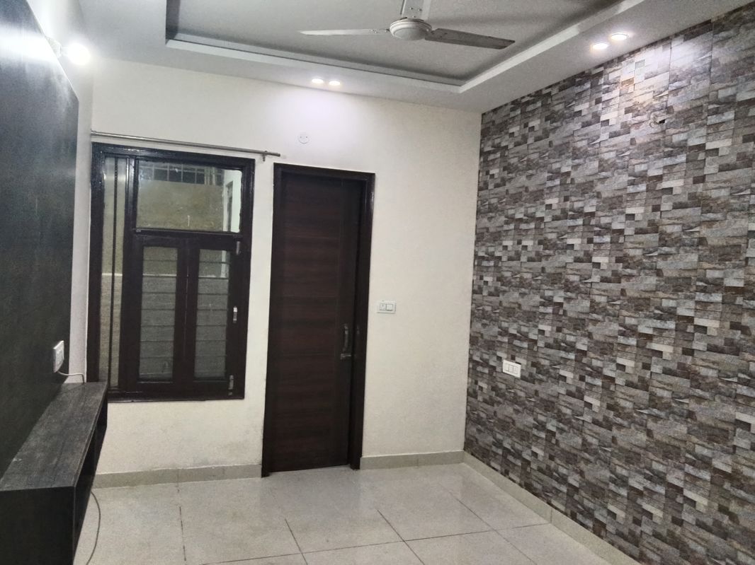 2 BHK Builder Floor For Sale in Ghazipur