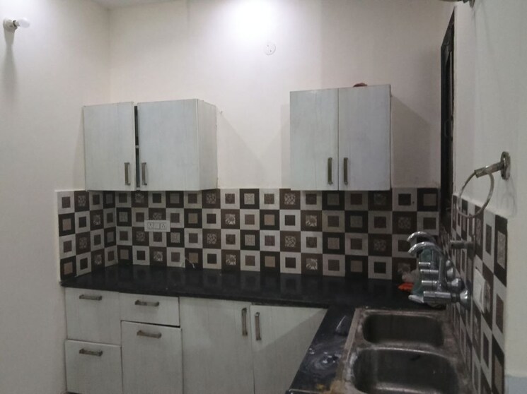 Kitchen, ghazipur 2 Bedroom 100 Sq.Yd. Builder Floor In Ghazipur Zirakpur 9794035