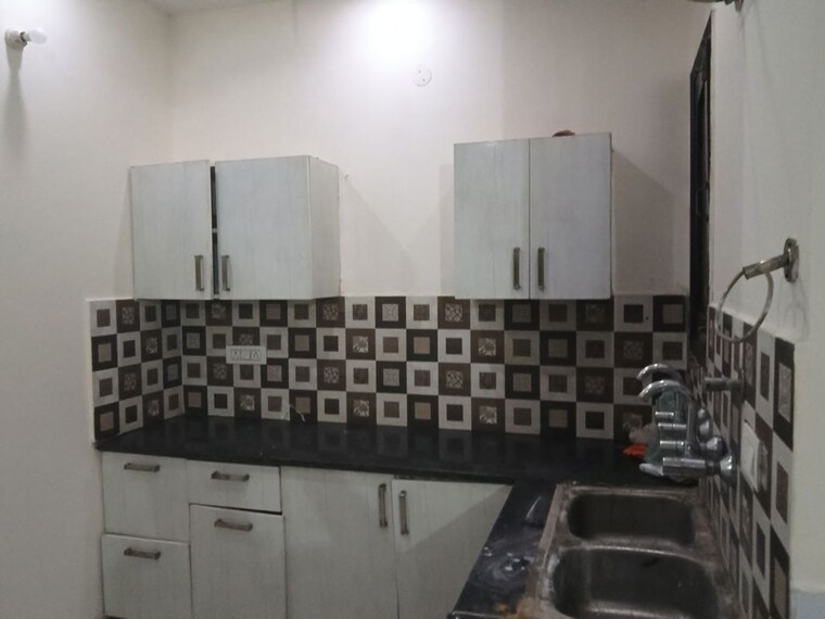 Kitchen, ghazipur 2 Bedroom 100 Sq.Yd. Builder Floor In Ghazipur Zirakpur 9794035