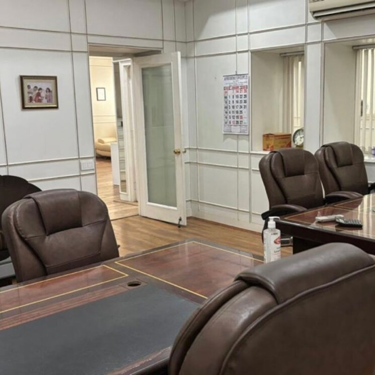 Team Area, connaught place Commercial Office Space 4000 Sq.Ft. In Connaught Place Delhi 9794039