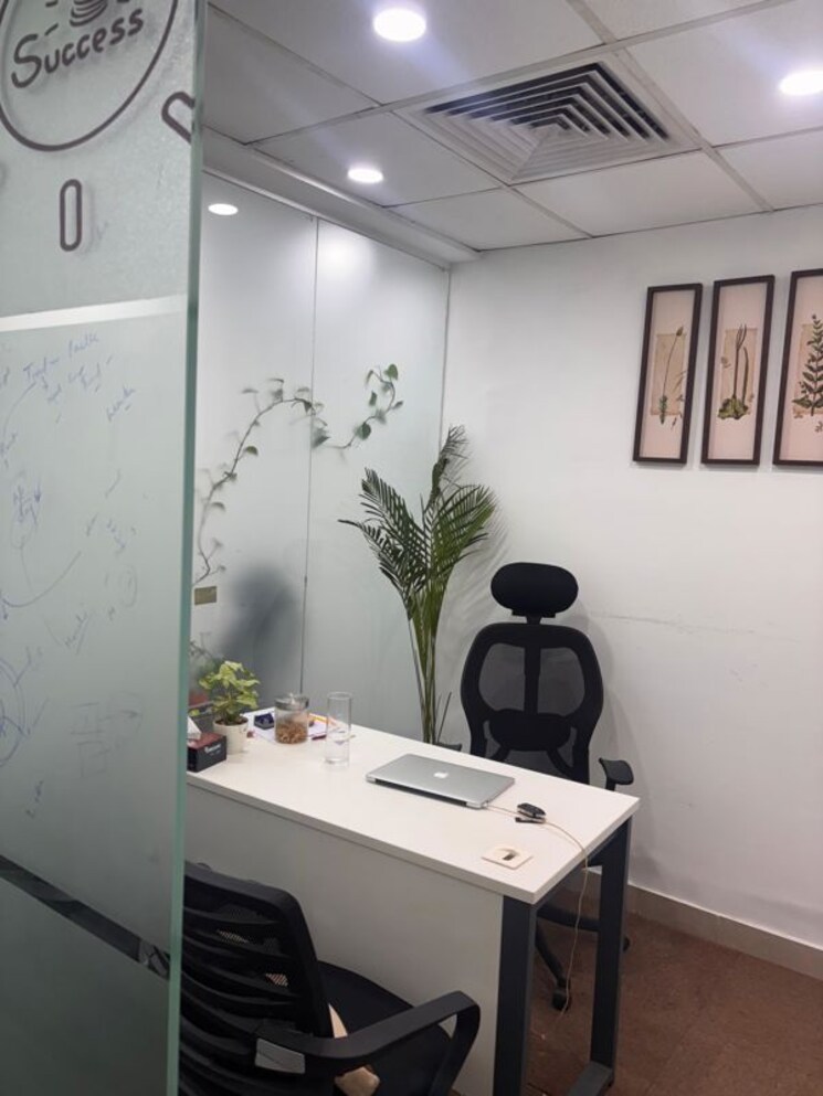 Team Area, emaar-emerald-plaza Commercial Office Space 640 Sq.Ft. In Sector 65 Gurgaon 9794040