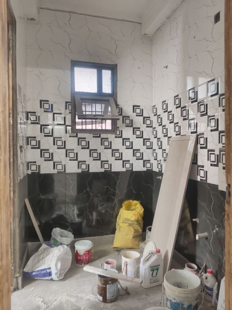 Master Bedroom, ashoka-enclave-faridabad 4 Bedroom 2700 Sq.Ft. Builder Floor In Sector 34 Faridabad 9794046