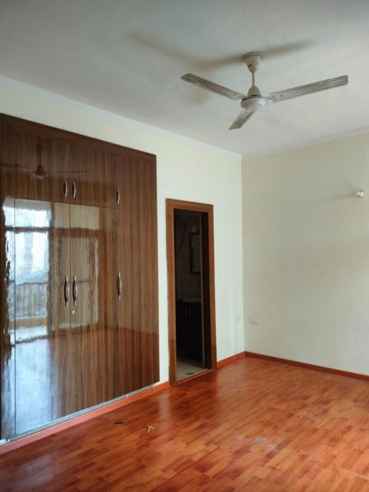 Room, amrapali-silicon-city 3 Bedroom 1545 Sq.Ft. Apartment In Sector 76 Noida 9794036