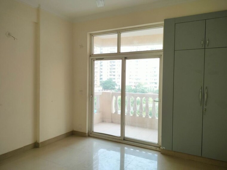 Room, amrapali-silicon-city 3 Bedroom 1545 Sq.Ft. Apartment In Sector 76 Noida 9794036