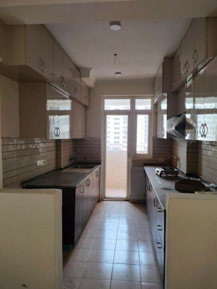 Kitchen, amrapali-silicon-city 3 Bedroom 1545 Sq.Ft. Apartment In Sector 76 Noida 9794036