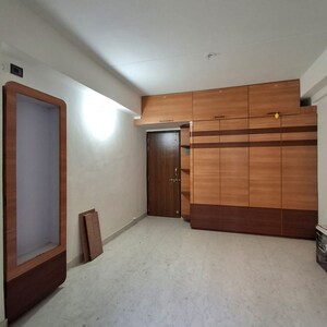 Room in 2 BHK Apartment at Powai – for Rent