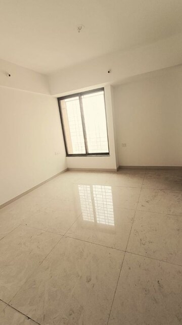 Room in 2 BHK Apartment at Bora Ville Phase II, Kharadi – for Rent