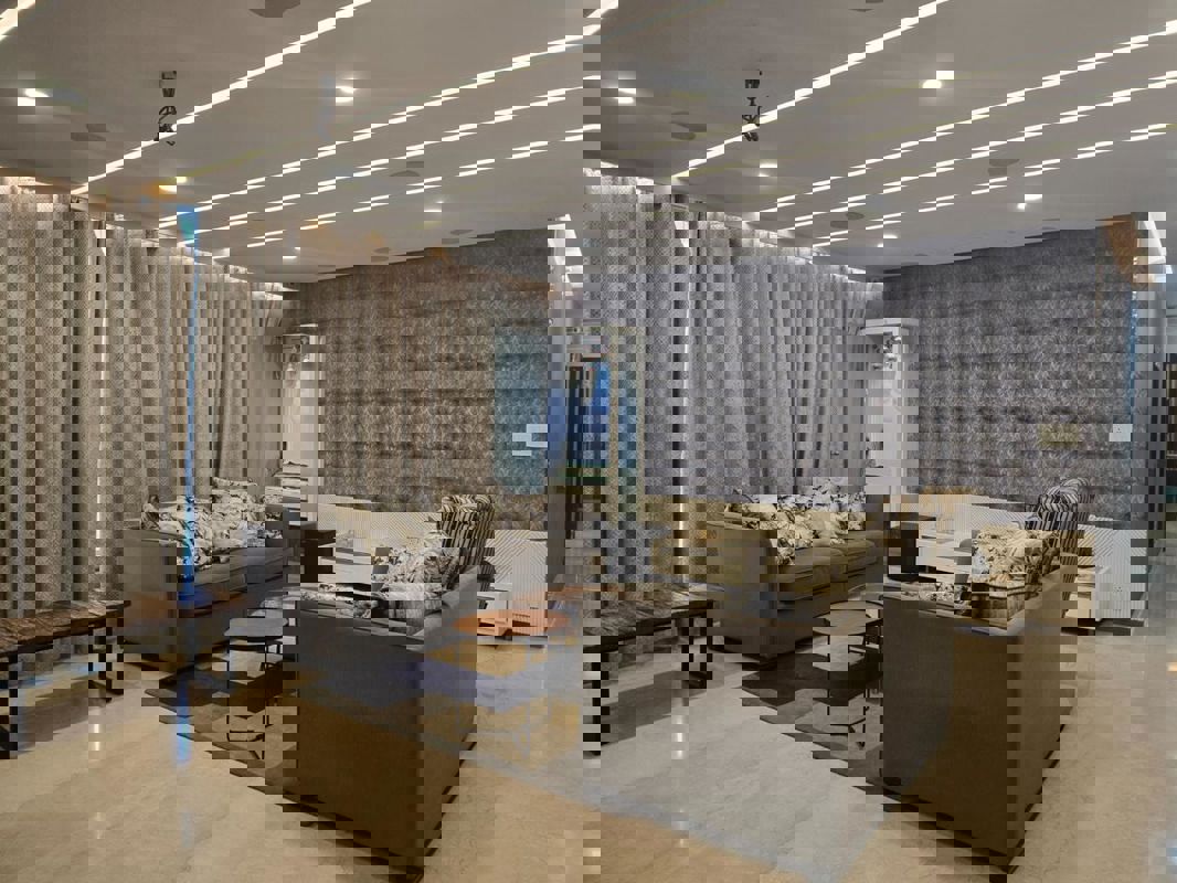 3.5 BHK + Servant Room Apartment For Sale in Oberoi Realty Esquire