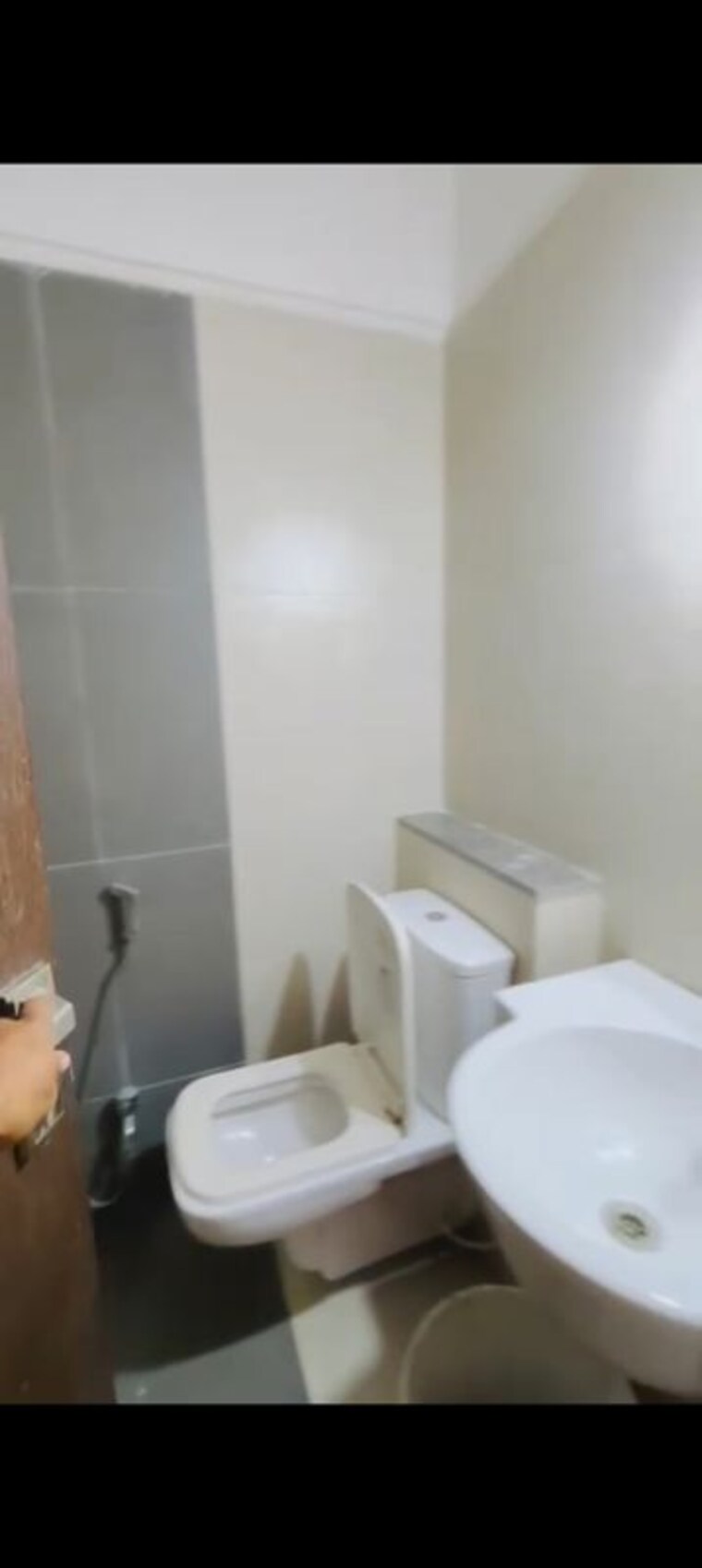 Bathroom, rohan-mithila 3 Bedroom 1650 Sq.Ft. Apartment In Viman Nagar Pune 9794165