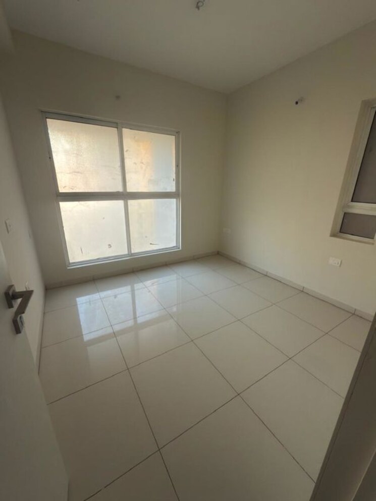 Room, yashwin-orizzonte 2.5 Bedroom 900 Sq.Ft. Apartment In Kharadi Pune 9747040