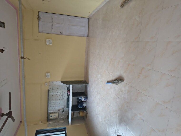 undefined, tilak nagar Commercial Office Space 800 Sq.Ft. In Tilak Nagar Mumbai 9794172