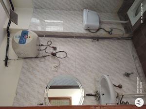 Master Bedroom in 2 BHK Builder Floor at Mehrauli – for Rent