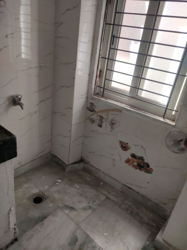 Bathroom, banjara hills 1 Bedroom 550 Sq.Ft. Builder Floor In Banjara Hills Hyderabad 9794184