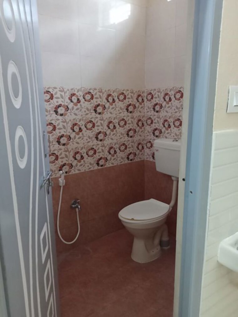 Bathroom, banjara hills 1 Bedroom 540 Sq.Ft. Builder Floor In Banjara Hills Hyderabad 9794188