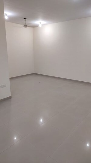 Room in 2 BHK Apartment at Kurla East – for Rent