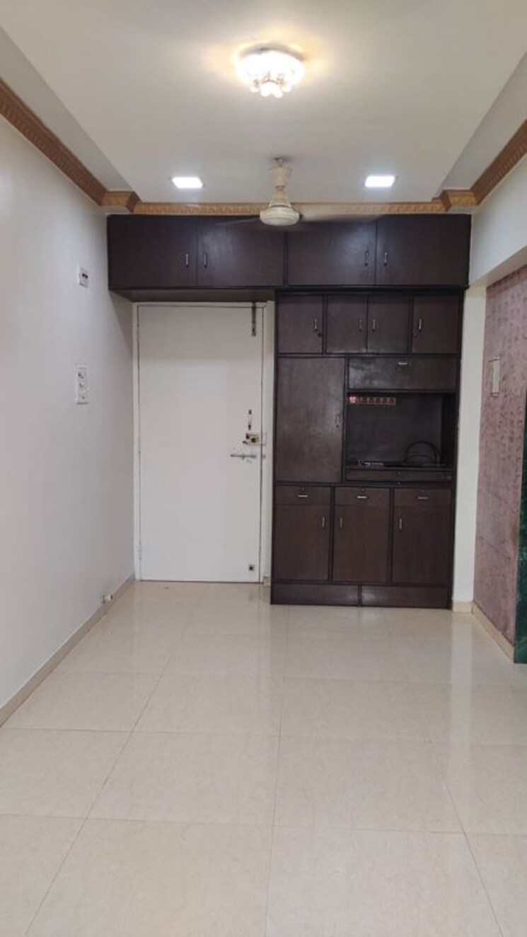 Room, sion east 1 RK 250 Sq.Ft. Apartment In Sion East Mumbai 9794205