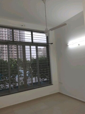 2 BHK Apartment For Rent in Amanora Future Towers, Hadapsar
