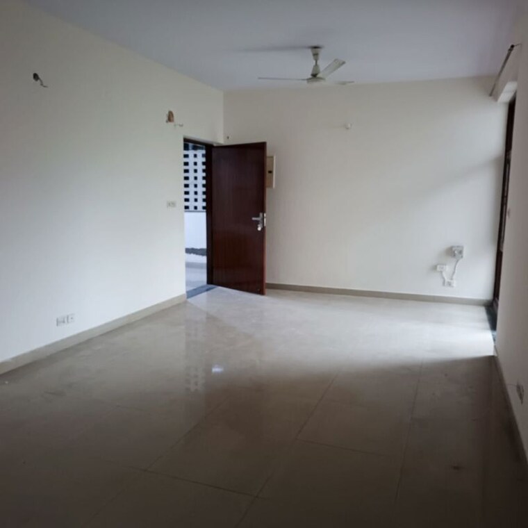Room, omaxe-heights 2 Bedroom 1100 Sq.Ft. Apartment In Sector 86 Faridabad 9794218