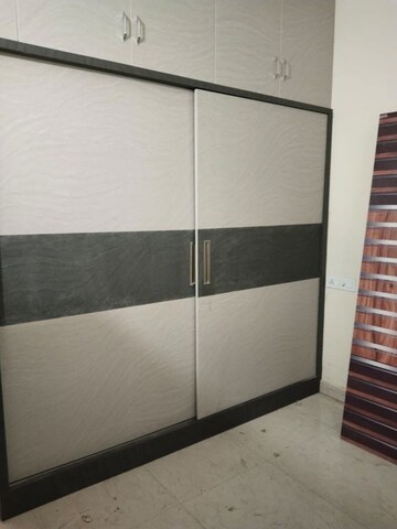 Room in 2 BHK Builder Floor at Begumpet – for Rent