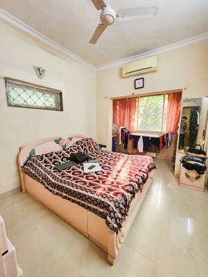 Bedroom in 2 BHK Apartment at Prem Ghar Apartment, Bandra West – for Rent