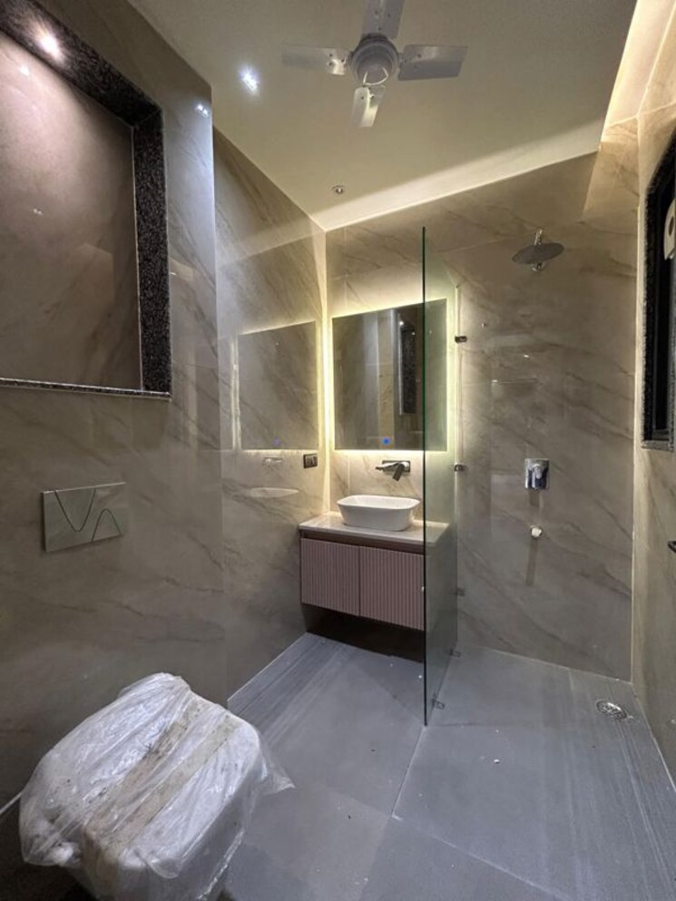 Bathroom, dlf-cyber-sez 2 Bedroom 1256 Sq.Ft. Apartment In Sector 24 Gurgaon 9794230