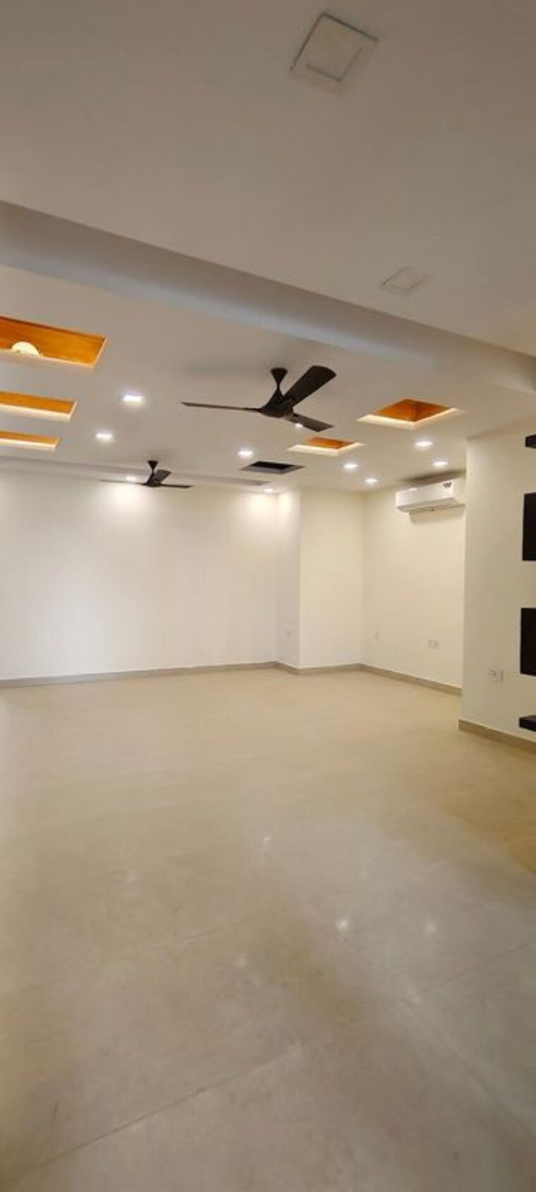 Room, dlf-cyber-sez 2 Bedroom 1285 Sq.Ft. Apartment In Sector 24 Gurgaon 9794233
