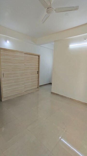 Room in 3 BHK Apartment at Begumpet – for Rent
