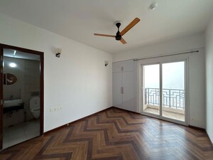 Room in 2 BHK Apartment at ACE Parkway, Sector 150 – for Rent