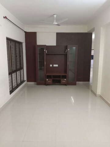 Room in 2 BHK Apartment at Begumpet – for Rent