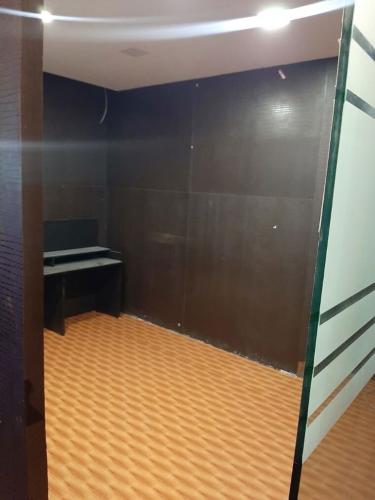 Bathroom, lunkad-garden 2 Bedroom 950 Sq.Ft. Apartment In Viman Nagar Pune 9794256