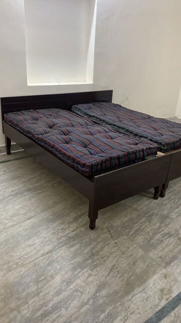 2 BHK Independent House For Rent in Sector 49