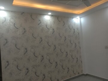 Room in 3 BHK Builder Floor at Dwarka Mor – for Sale