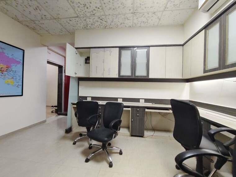 Team Area, kemp-plaza Commercial Office Space 370 Sq.Ft. In Malad West Mumbai 9794275
