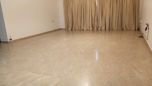 Room in 3 BHK Apartment at Hiranandani Heritage Tower, Powai – for Rent