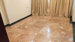 Room in 3 BHK Apartment at Hiranandani Heritage Tower, Powai – for Rent