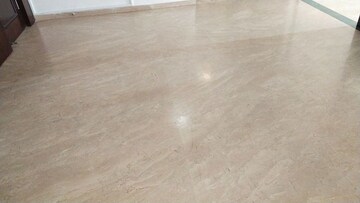 Room in 3 BHK Apartment at Hiranandani Heritage Tower, Powai – for Rent