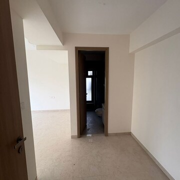 Room in 2 BHK Apartment at Sonata Apartments Bandra West, Chimbai Village – for Rent