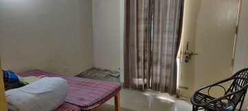 Bedroom in 2.5 BHK Apartment at Parsvnath Royale Floors, Uattardhona – for Rent