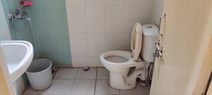 Bathroom in 2.5 BHK Apartment at Parsvnath Royale Floors, Uattardhona – for Rent