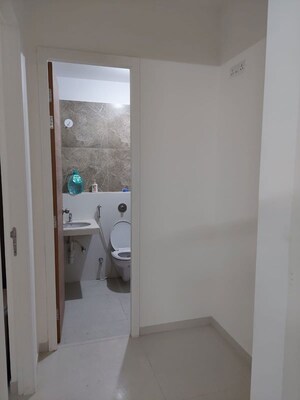 Room in 2 BHK Apartment at Kalpataru Exquisite Sierra, Wakad – for Rent