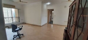 Room in 3 BHK Apartment at Hiranandani Heritage Tower, Powai – for Rent