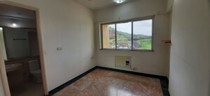 Room in 3 BHK Apartment at Hiranandani Heritage Tower, Powai – for Rent
