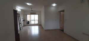 Room in 3 BHK Apartment at Hiranandani Heritage Tower, Powai – for Rent