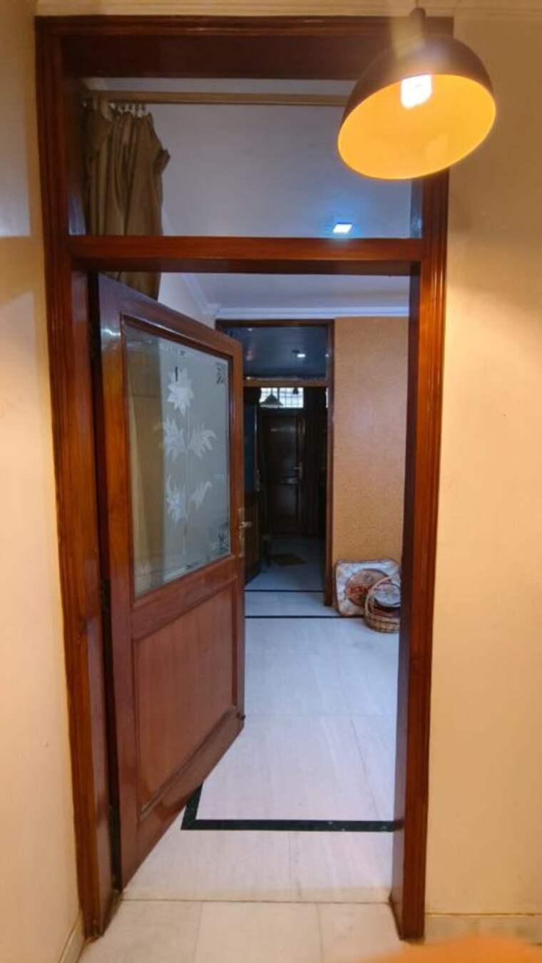 Room, lajpat nagar i 2 Bedroom 900 Sq.Ft. Builder Floor In Lajpat Nagar I Delhi 9794315